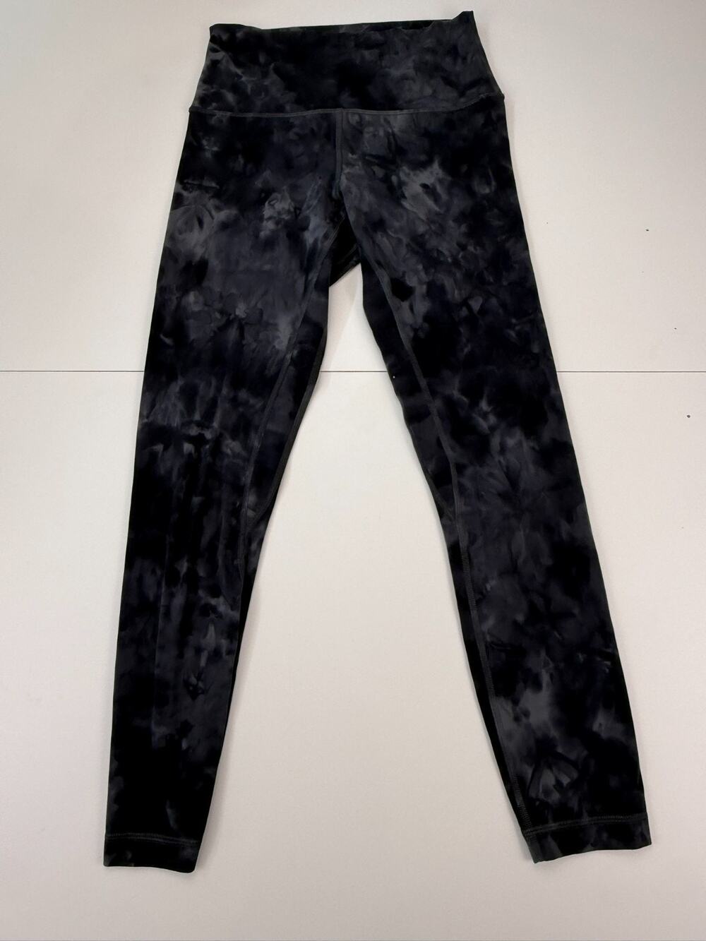 Lululemon Align High Rise Pant 25" Womens 6 Leopard Camo Deep Coal Multi